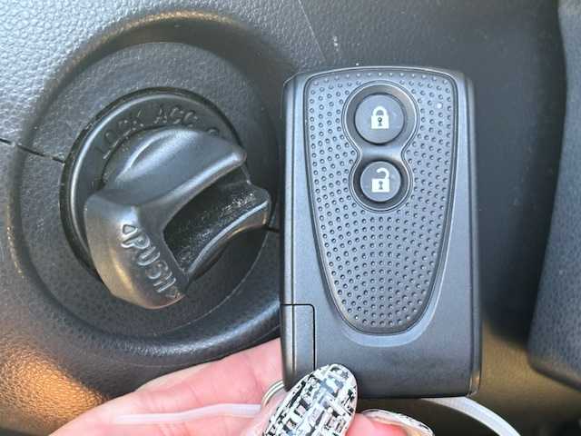 ダイハツ ミラ ココア X 宮城県 2016(平28)年 4.5万km パールホワイトⅢ/ココアベージュマイカメタリック 2トーン 登録時走行距離44915km/バックカメラ/純正フロアマット/純正エアロ(F/S/R)/FM/AM/Bluetooth接続/USB/HDMI/AUX/TV/DISC/パワーステアリング/パワーウインド/電格ミラー/ABS/盗難防止装置/タイヤ(ブリヂストン・ニューノ)23年製/フォグランプ/純正ドアバイザー/HIDヘッドライト