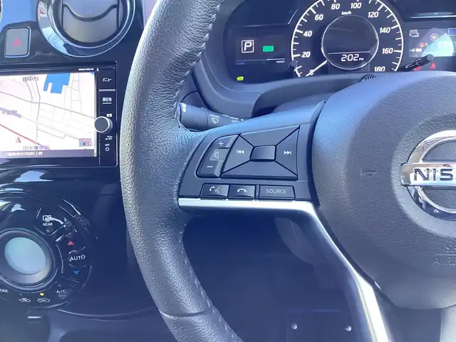 日産 ノート e－パワー メダリスト FOUR 三重県 2019(平31)年 5.8万km オリーブグリーン 衝突軽減ブレーキ/純正ナビ/フルセグ/Bluetooth/DVD再生/録音機能/アラウンドビューモニター/LEDヘッドライト/フォグライト/デジタルインナーミラー/インテリジェントキー/プッシュスタート/ハーフレザーシート/ドライブレコーダー