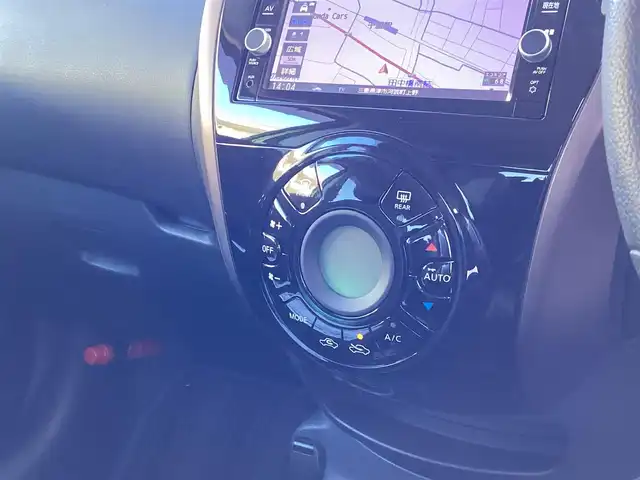 日産 ノート e－パワー メダリスト FOUR 三重県 2019(平31)年 5.8万km オリーブグリーン 衝突軽減ブレーキ/純正ナビ/フルセグ/Bluetooth/DVD再生/録音機能/アラウンドビューモニター/LEDヘッドライト/フォグライト/デジタルインナーミラー/インテリジェントキー/プッシュスタート/ハーフレザーシート/ドライブレコーダー