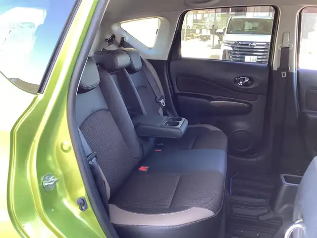 日産 ノート e－パワー メダリスト FOUR 三重県 2019(平31)年 5.8万km オリーブグリーン 衝突軽減ブレーキ/純正ナビ/フルセグ/Bluetooth/DVD再生/録音機能/アラウンドビューモニター/LEDヘッドライト/フォグライト/デジタルインナーミラー/インテリジェントキー/プッシュスタート/ハーフレザーシート/ドライブレコーダー