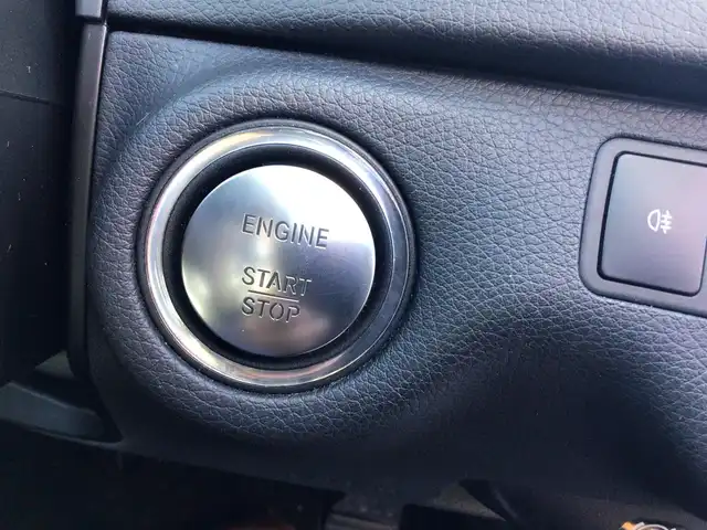 メルセデス・ベンツ Ｃ１８０ 福井県 2013(平25)年 4.7万km オブシディアンブラック 純正ナビ/17インチメルセデスアルミ/HIDヘッドランプ/プッシュスタート/ETC/レーダー探知機/ハーフレザー/前席パワーシート/オートライト/スマートキー2/クルーズコントロール