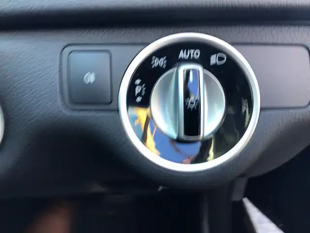 メルセデス・ベンツ Ｃ１８０ 福井県 2013(平25)年 4.7万km オブシディアンブラック 純正ナビ/17インチメルセデスアルミ/HIDヘッドランプ/プッシュスタート/ETC/レーダー探知機/ハーフレザー/前席パワーシート/オートライト/スマートキー2/クルーズコントロール