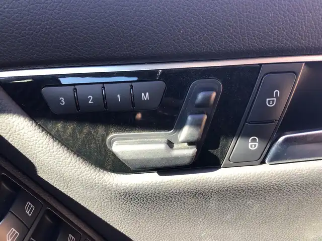 メルセデス・ベンツ Ｃ１８０ 福井県 2013(平25)年 4.7万km オブシディアンブラック 純正ナビ/17インチメルセデスアルミ/HIDヘッドランプ/プッシュスタート/ETC/レーダー探知機/ハーフレザー/前席パワーシート/オートライト/スマートキー2/クルーズコントロール