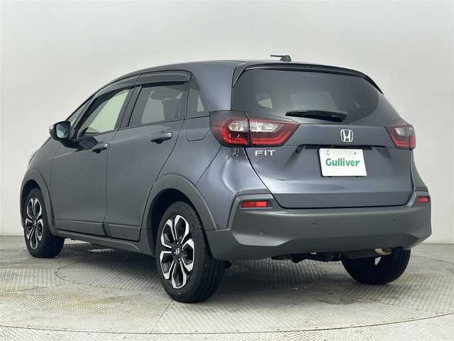 ホンダ フィット クロスター 道央・札幌 2021(令3)年 5.8万km メテオロイドグレーメタリック ・ワンオーナー/・４WD/・寒冷地仕様/・純正メモリナビ/・CD/DVD/BT/USB/SD/iPod/AUX/USB/・フルセグTV/・バックカメラ/・ビルトインＥＴＣ/・衝突軽減ブレーキ/・横滑り防止装置/・アダプティブクルーズコントロール/・アイドリングストップ/・前後コーナーセンサー/・レーンキープアシスト/・純正フロアマット/・LEDヘッドライト/・オートマチックハイビーム/・オートライト/・ドアバイザー/・プッシュスタート/・スマートキー/・保証書/・取扱説明書