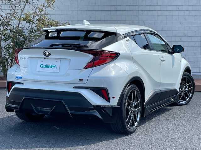 トヨタ Ｃ－ＨＲ S－T GRスポーツ 茨城県 2020(令2)年 2.4万km ホワイトパールクリスタルシャイン 純正8インチDO/・TV/BT/AM/FM/TRD調整器付きサスペンション/ハーフレザーシート/前席シートヒーター/LEDヘッドライト/オートライト/クルーズコントロール/純正ETC2.0/バックカメラ/スペアキー有り/保証書/取扱説明書/純正フロアマット