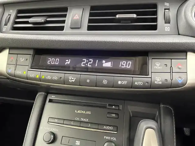 レクサス ＣＴ 200h バージョンL 福井県 2018(平30)年 3.6万km ソニッククォーツ 純正メモリナビ/フルセグテレビ/サンルーフ/オートライト/オートマチックハイビーム/ＬＥＤヘッドライト/オートリトラミラー/シートヒーター/レーダークルーズコントロール/パワーシート/トノカバー