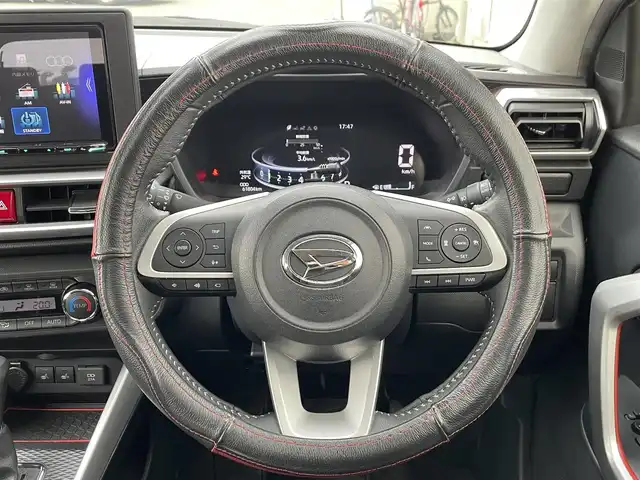 ダイハツ ロッキー G 佐賀県 2020(令2)年 6.2万km コンパーノレッド 9型SDナビ/・フルセグTV/Bluetooth/DVD/USB/SD/全周囲カメラ/USBポート/アダプティブクルーズコントロール/前席シートヒーター/前後ドライブレコーダー/ステアリングリモコン/プッシュスタート/スマートキー/コーナーセンサー/純正LEDヘッドライト/フロントフォグライト/純正17インチアルミ/社外フロアマット/ETC/スマートアシストIII/・衝突警報・機能（対車両・対歩行者［昼夜］）／衝突回避支援ブレーキ機能（対車両・対歩行者［昼夜］）/・ブレーキ制御付誤発進抑制機能/・車線逸脱警報機能／車線逸脱抑制制御機能/・ふらつき警報/・路側逸脱警報機能/・先行車発進お知らせ機能/・標識認識機能/・AHB（オートハイビーム）/・LKC（レーンキープコントロール）
