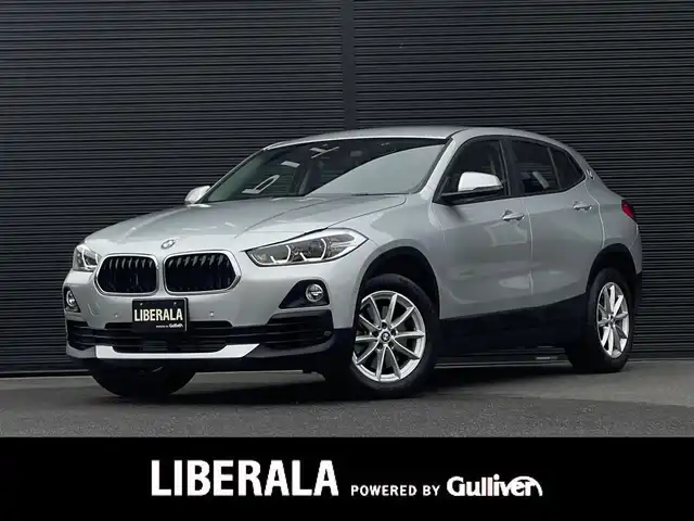 ＢＭＷ Ｘ２ xDrive20i 山梨県 2018(平30)年 0.8万km グレイシャーシルバー ワンオーナー/純正HDDナビ/　（CD/DVD/Bluetooth）/バックカメラ/インテリジェントセーフティ/前後PDC/黒革/シートヒーター/電動リアゲート/ETC/LEDヘッドライト/純正17インチAW