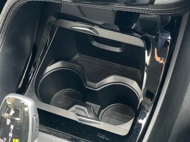 ＢＭＷ Ｘ２ xDrive20i 山梨県 2018(平30)年 0.8万km グレイシャーシルバー ワンオーナー/純正HDDナビ/　（CD/DVD/Bluetooth）/バックカメラ/インテリジェントセーフティ/前後PDC/黒革/シートヒーター/電動リアゲート/ETC/LEDヘッドライト/純正17インチAW