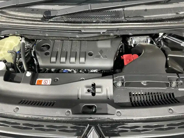 三菱 デリカＤ：５ シャモニー 神奈川県 2025(令7)年 0.1万km未満 白Ⅱ 4WD　/e-Assist/オリジナルナビ取付パッケージ＋リアモニター取付パッケージ/社外アルパインD:5専用11型ナビゲーション【EX11NX】/フルセグ　CD DVD　SD　AM FM USB　Bluetooth　AUX　HDMI　Applecarplay　Androidauto/マルチアラウンドモニター【自動防眩ミラー】/衝突被害軽減ブレーキ/車線逸脱警報システム/レーダークルーズコントロールシステム/オートマチックハイビーム/誤発進抑制機能【前進時】/後側方車両検知警報システム【BSW】/後退時車両検知警報システム/ワンタッチ開閉機能付き両側電動スライドドア/パワーバックドア/オートストップ＆ゴー【アイドリングストップ】/スエード合皮コンビシート/運転席パワーシート/前席シートヒーター/革巻きステアリング/ステアリングヒーター/パドルシフト/アルミペダル/リヤヒーター/ECO/プッシュスタート/スマートキー/純正18インチアルミホイール/LEDヘッドランプ/LEDフロントフォグランプ/オートライト/スペアキー