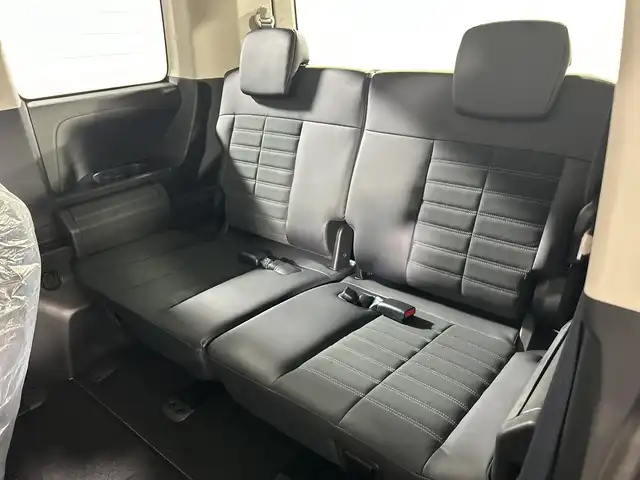 三菱 デリカＤ：５ シャモニー 神奈川県 2025(令7)年 0.1万km未満 白Ⅱ 4WD　/e-Assist/オリジナルナビ取付パッケージ＋リアモニター取付パッケージ/社外アルパインD:5専用11型ナビゲーション【EX11NX】/フルセグ　CD DVD　SD　AM FM USB　Bluetooth　AUX　HDMI　Applecarplay　Androidauto/マルチアラウンドモニター【自動防眩ミラー】/衝突被害軽減ブレーキ/車線逸脱警報システム/レーダークルーズコントロールシステム/オートマチックハイビーム/誤発進抑制機能【前進時】/後側方車両検知警報システム【BSW】/後退時車両検知警報システム/ワンタッチ開閉機能付き両側電動スライドドア/パワーバックドア/オートストップ＆ゴー【アイドリングストップ】/スエード合皮コンビシート/運転席パワーシート/前席シートヒーター/革巻きステアリング/ステアリングヒーター/パドルシフト/アルミペダル/リヤヒーター/ECO/プッシュスタート/スマートキー/純正18インチアルミホイール/LEDヘッドランプ/LEDフロントフォグランプ/オートライト/スペアキー