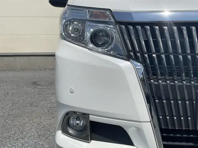 トヨタ エスクァイア ハイブリッド Gi 茨城県 2015(平27)年 5.4万km ホワイトパールクリスタルシャイン ワンオーナー/両側オートスライドドア/純正９インチナビ/フルセグテレビ/リアビューモニター/クルーズコントロール/ビルトインETC/クリアランスソナー/オートライト/純正置くだけ充電器/レザーシート/オットマン/シートヒーター/フロアマット純正/ドアバイザー