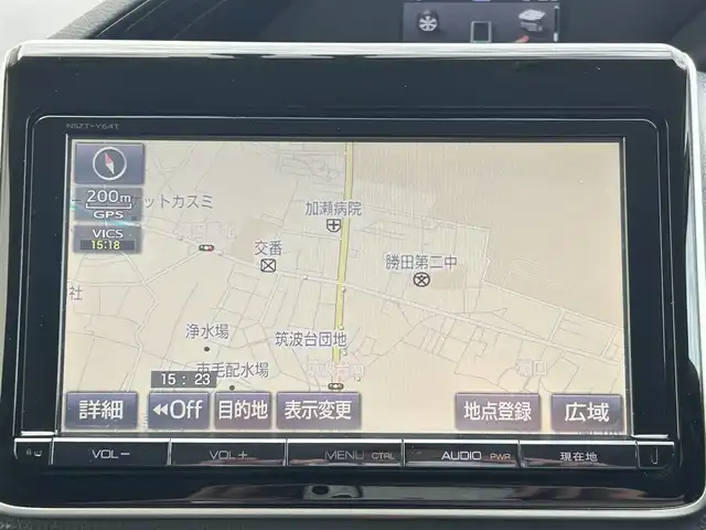 トヨタ エスクァイア ハイブリッド Gi 茨城県 2015(平27)年 5.4万km ホワイトパールクリスタルシャイン ワンオーナー/両側オートスライドドア/純正９インチナビ/フルセグテレビ/リアビューモニター/クルーズコントロール/ビルトインETC/クリアランスソナー/オートライト/純正置くだけ充電器/レザーシート/オットマン/シートヒーター/フロアマット純正/ドアバイザー
