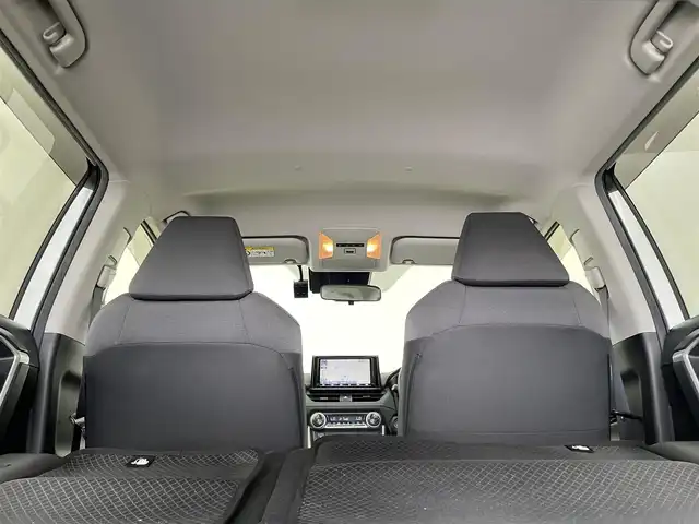 トヨタ ＲＡＶ４ ハイブリットX 埼玉県 2019(平31)年 4.2万km ホワイトパールクリスタルシャイン 純正９インチナビ　バックカメラ　ＢＳＭ　ＥＴＣ２．０　ＬＥＤヘッドライト　セーフティセンス　レーダークルーズコントロール　ドライブレコーダー　ＨＤＭＩ　コーナーセンサー　プッシュスタート