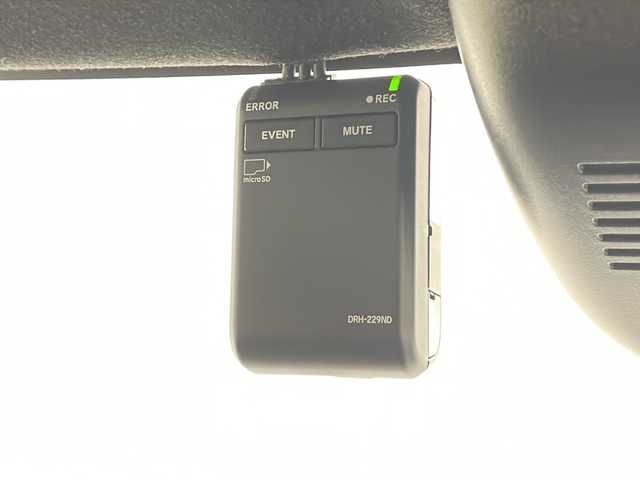 ホンダ Ｎ ＢＯＸ カスタム ターボ 千葉県 2024(令6)年 0.4万km プラチナホワイトパール 純正ナビ/　Bluetooth/フルセグTV/ホンダセンシング/レーダークルーズコントロール/レーンキープアシスト/衝突軽減ブレーキ/クリアランスソナー/先行車発進警報/標識認識機能/電動パーキング/オートホールド/オートハイビーム/両側パワスラ/前席シートヒーター/ハーフレザーシート/パドルシフト/ビルトインETC/前後ドラレコ/シートバックテーブル/ロールサンシェード/フロアマット