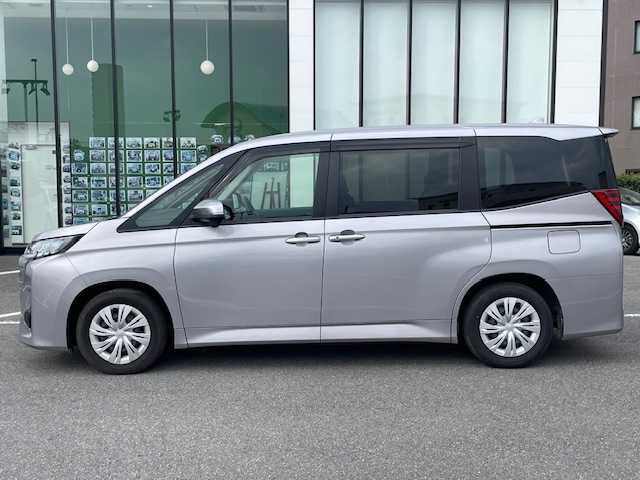 トヨタ ノア X 長崎県 2024(令6)年 0.6万km メタルストリームM 純正ディスプレイオーディオ/BT/Miracast/バックカメラ/両側パワースライドドア/トヨタセーフティセンス/レーダークルーズコントロール/ステアリングスイッチ/オートマチックハイビーム/LEDヘッドライト/ドライブレコーダー前後/スマートキー×2