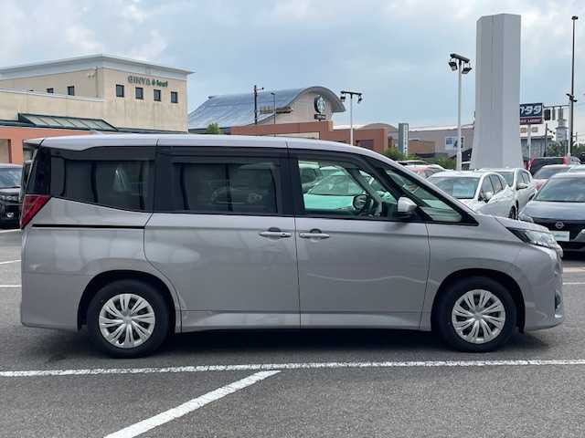 トヨタ ノア X 長崎県 2024(令6)年 0.6万km メタルストリームM 純正ディスプレイオーディオ/BT/Miracast/バックカメラ/両側パワースライドドア/トヨタセーフティセンス/レーダークルーズコントロール/ステアリングスイッチ/オートマチックハイビーム/LEDヘッドライト/ドライブレコーダー前後/スマートキー×2