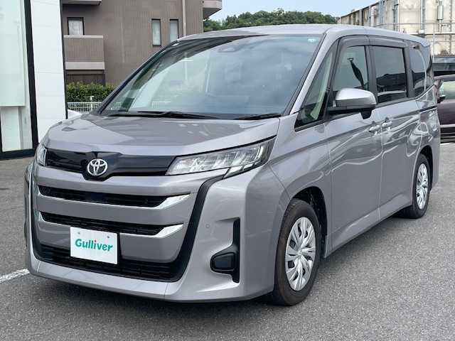 トヨタ ノア X 長崎県 2024(令6)年 0.6万km メタルストリームM 純正ディスプレイオーディオ/BT/Miracast/バックカメラ/両側パワースライドドア/トヨタセーフティセンス/レーダークルーズコントロール/ステアリングスイッチ/オートマチックハイビーム/LEDヘッドライト/ドライブレコーダー前後/スマートキー×2