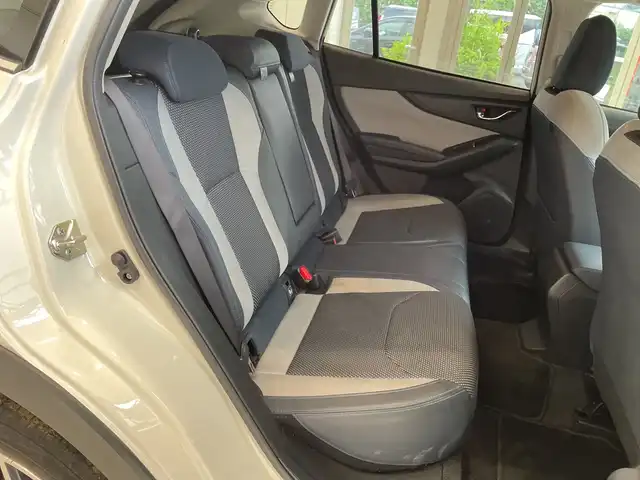 スバル ＸＶ ハイブリッド アドバンス 埼玉県 2020(令2)年 3.5万km クリスタルホワイトP ワンオーナー/アイサイトコアテクノロジー/・プリクラッシュブレーキ/・AT誤発進抑制機能/・AT誤後進抑制機能/・ツーリングアシスト/・全車速追従機能付きクルーズコントロール/・車線逸脱抑制機能/・ふらつき警報/・先行車発進お知らせ機能/アイサイトセイフティプラス（運転支援）/アイサイトセイフティプラス（視界拡張）/アダプティブドライビングLEDヘッドランプ/純正ナビ　フルセグTV/AM/FM/bluetooth/USB接続/運転席助手席8ウェイパワーシート（D席メモリ機能付き）/オートブレーキホールド/パドルシフト/ブラインドスポット/ドアバイザー/アクティブトルクスプリットAWD/ビルドインETC/保証書/取扱説明書