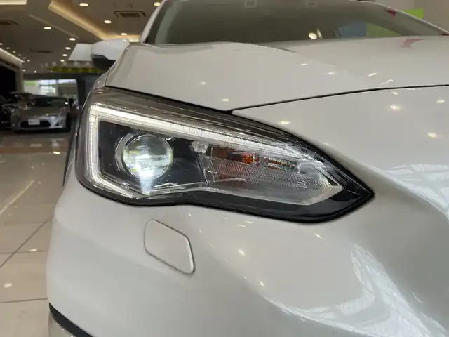 スバル ＸＶ ハイブリッド アドバンス 埼玉県 2020(令2)年 3.5万km クリスタルホワイトP ワンオーナー/アイサイトコアテクノロジー/・プリクラッシュブレーキ/・AT誤発進抑制機能/・AT誤後進抑制機能/・ツーリングアシスト/・全車速追従機能付きクルーズコントロール/・車線逸脱抑制機能/・ふらつき警報/・先行車発進お知らせ機能/アイサイトセイフティプラス（運転支援）/アイサイトセイフティプラス（視界拡張）/アダプティブドライビングLEDヘッドランプ/純正ナビ　フルセグTV/AM/FM/bluetooth/USB接続/運転席助手席8ウェイパワーシート（D席メモリ機能付き）/オートブレーキホールド/パドルシフト/ブラインドスポット/ドアバイザー/アクティブトルクスプリットAWD/ビルドインETC/保証書/取扱説明書