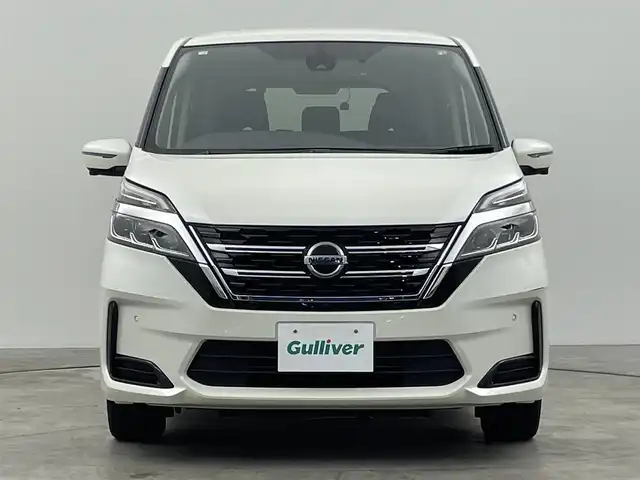 日産 セレナ X V 群馬県 2020(令2)年 5.2万km ブリリアントホワイトパール 純正SDナビ　全周囲カメラ　アラウンドビューモニター　純正フリップダウンモニター　クルーズコントロール　ＬＥＤヘッドライト　前後コーナーセンサー　ブラインドスポットモニタ　ビルトインＥＴＣ　ドライブレコーダー　純正フロアマット　スマートキー　