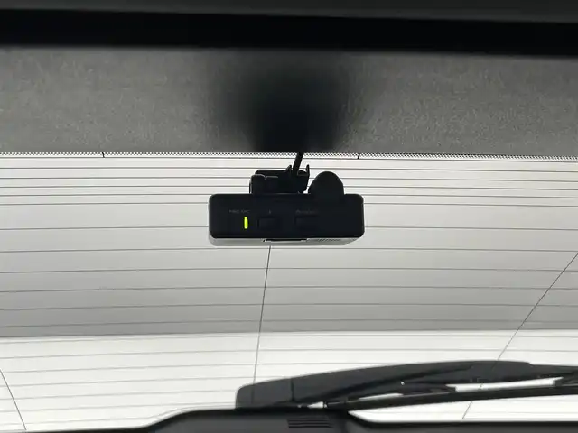 マツダ マツダ３ファストバック 20S Lパッケージ 愛知県 2019(令1)年 1.6万km スノーフレイクホワイトパールマイカ 純正８．８型ナビ　黒革　ＨＤＭＩ　禁煙車　ＨＵＤ　バックカメラ　シートヒーター　ＢＳＭ　前後ドラレコ　ＥＴＣ　衝突軽減　追従クルコン　メモリーシート　ＬＥＤオートライト　オートワイパー　フルセグＴＶ　DVD再生　