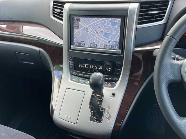 トヨタ ヴェルファイア 2．4Z 道央・札幌 2012(平24)年 10.7万km ダークバイオレットマイカメタリック (株)IDOMが運営する【じしゃロン札幌豊平店】の自社ローン専用車両になりますこちらは現金またはオートローンご利用時の価格です。自社ローンご希望の方は別途その旨お申付け下さい/4WD/純正8インチHDDナビ・フルセグTV/CD・DVD・Bluetooth・SD/純正フリップダウンモニター/バックカメラ/左パワースライドドア/ワイパーデアイサー/前方ドライブレコーダー/ビルトインETC/ステアリングスイッチ/HIDライト/フォグランプ/ウインカーミラー/純正18インチアルミ/TEIN車高調