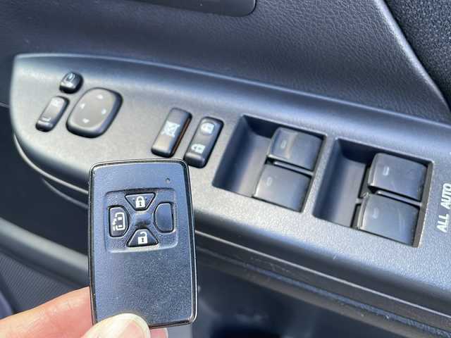 トヨタ ヴェルファイア 2．4Z 道央・札幌 2012(平24)年 10.7万km ダークバイオレットマイカメタリック (株)IDOMが運営する【じしゃロン札幌豊平店】の自社ローン専用車両になりますこちらは現金またはオートローンご利用時の価格です。自社ローンご希望の方は別途その旨お申付け下さい/4WD/純正8インチHDDナビ・フルセグTV/CD・DVD・Bluetooth・SD/純正フリップダウンモニター/バックカメラ/左パワースライドドア/ワイパーデアイサー/前方ドライブレコーダー/ビルトインETC/ステアリングスイッチ/HIDライト/フォグランプ/ウインカーミラー/純正18インチアルミ/TEIN車高調