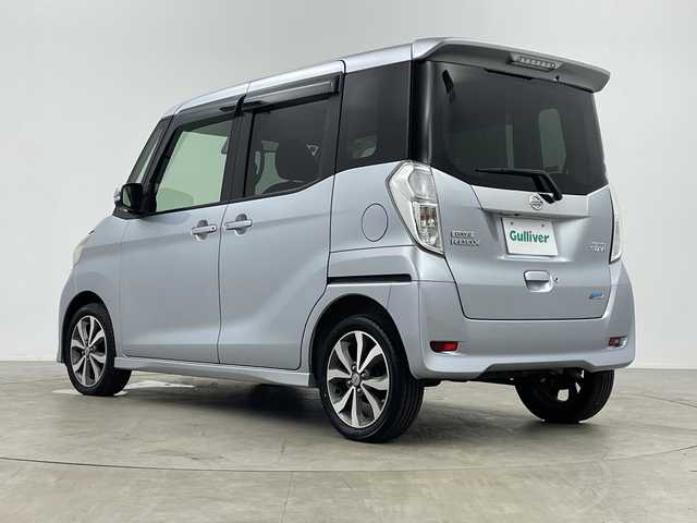 日産 デイズ ルークス HWS X Vセレクション 鹿児島県 2016(平28)年 6.4万km クールシルバー 純正ナビ/（AM/FM/CD/フルセグテレビ/Bluetooth）/アラウンドビューモニター/前後ドライブレコーダー/エマージェンシーブレーキ/ETC/両側パワースライドドア/後席サーキュレーター/純正AW15インチ/横滑り防止装置/ドアバイザー/スマートキー/スペアキー