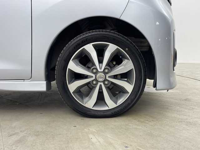 日産 デイズ ルークス HWS X Vセレクション 鹿児島県 2016(平28)年 6.4万km クールシルバー 純正ナビ/（AM/FM/CD/フルセグテレビ/Bluetooth）/アラウンドビューモニター/前後ドライブレコーダー/エマージェンシーブレーキ/ETC/両側パワースライドドア/後席サーキュレーター/純正AW15インチ/横滑り防止装置/ドアバイザー/スマートキー/スペアキー