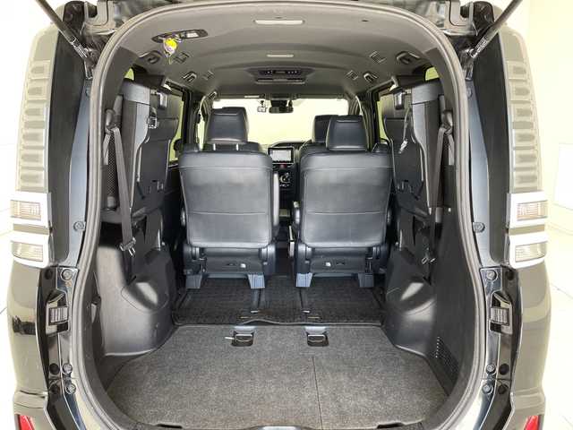 トヨタ ヴォクシー ハイブリッド ZS 煌Ⅲ 愛知県 2021(令3)年 4.7万km ブラック 純正9型ナビ/フリップダウンモニター/両側パワースライドドア/クルーズコントロール/シートヒーター/バックカメラ/コーナーセンサー/純正アルミホイール/LEDヘッドライト/リアオートエアコン/オートマチックハイビーム/ドライブレコーダー/ETC/ステアリングスイッチ/スマートキー/プッシュスタート