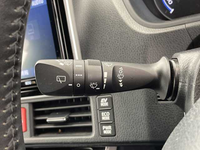 トヨタ ヴォクシー ハイブリッド ZS 煌Ⅲ 愛知県 2021(令3)年 4.7万km ブラック 純正9型ナビ/フリップダウンモニター/両側パワースライドドア/クルーズコントロール/シートヒーター/バックカメラ/コーナーセンサー/純正アルミホイール/LEDヘッドライト/リアオートエアコン/オートマチックハイビーム/ドライブレコーダー/ETC/ステアリングスイッチ/スマートキー/プッシュスタート