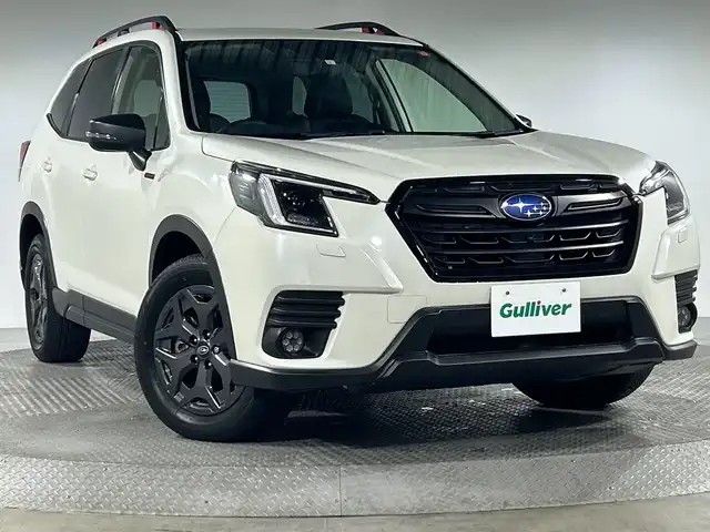 スバル フォレスター ハイブリッド X－ブレイク 神奈川県 2023(令5)年 1.4万km クリスタルホワイトP アイサイト/純正ナビ/・BT/フルセグTV/CD/DVD/SD/USB/バック/サイド/フロントカメラ/デジタルミラー/前後ドライブレコーダー/ETC/ハーフレザーシート/パワーシート(D/N)/メモリシート(D)/シートヒーター(D/N)/電動サイドブレーキ/オートブレーキホールド/パワーバックドア/SRH/スマートキー/プッシュスタートボタン/革巻きステアリング/ステアリングスイッチ/パドルシフト/Autoライト/ステアリングヒーター/ルーフレール/LEDヘッドライト/フォグランプ/純正フロアマット/純正17インチアルミホイール