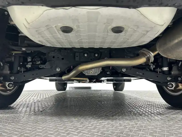 スバル フォレスター ハイブリッド X－ブレイク 神奈川県 2023(令5)年 1.4万km クリスタルホワイトP アイサイト/純正ナビ/・BT/フルセグTV/CD/DVD/SD/USB/バック/サイド/フロントカメラ/デジタルミラー/前後ドライブレコーダー/ETC/ハーフレザーシート/パワーシート(D/N)/メモリシート(D)/シートヒーター(D/N)/電動サイドブレーキ/オートブレーキホールド/パワーバックドア/SRH/スマートキー/プッシュスタートボタン/革巻きステアリング/ステアリングスイッチ/パドルシフト/Autoライト/ステアリングヒーター/ルーフレール/LEDヘッドライト/フォグランプ/純正フロアマット/純正17インチアルミホイール