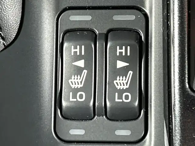 スバル フォレスター ハイブリッド X－ブレイク 神奈川県 2023(令5)年 1.4万km クリスタルホワイトP アイサイト/純正ナビ/・BT/フルセグTV/CD/DVD/SD/USB/バック/サイド/フロントカメラ/デジタルミラー/前後ドライブレコーダー/ETC/ハーフレザーシート/パワーシート(D/N)/メモリシート(D)/シートヒーター(D/N)/電動サイドブレーキ/オートブレーキホールド/パワーバックドア/SRH/スマートキー/プッシュスタートボタン/革巻きステアリング/ステアリングスイッチ/パドルシフト/Autoライト/ステアリングヒーター/ルーフレール/LEDヘッドライト/フォグランプ/純正フロアマット/純正17インチアルミホイール