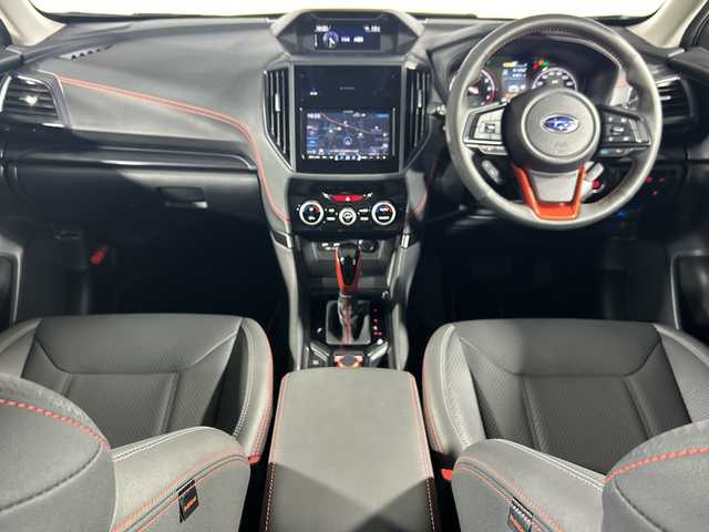 スバル フォレスター ハイブリッド X－ブレイク 神奈川県 2023(令5)年 1.4万km クリスタルホワイトP アイサイト/純正ナビ/・BT/フルセグTV/CD/DVD/SD/USB/バック/サイド/フロントカメラ/デジタルミラー/前後ドライブレコーダー/ETC/ハーフレザーシート/パワーシート(D/N)/メモリシート(D)/シートヒーター(D/N)/電動サイドブレーキ/オートブレーキホールド/パワーバックドア/SRH/スマートキー/プッシュスタートボタン/革巻きステアリング/ステアリングスイッチ/パドルシフト/Autoライト/ステアリングヒーター/ルーフレール/LEDヘッドライト/フォグランプ/純正フロアマット/純正17インチアルミホイール