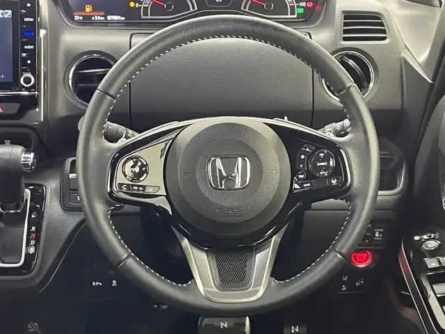 ホンダ Ｎ ＢＯＸ カスタム L ターボ スタイル+ブラック 愛知県 2022(令4)年 3万km クリスタルブラックパール 純正８型ナビ　純正１２．８型後席モニター　バックカメラ　シートヒーター　ハーフレザー　両側パワスラ　純正ドラレコ　ＥＴＣ　電動パーキング　ホンダセンシング　衝突軽減　追従クルコン　パドルシフト　ＬＥＤオートライト　フォグランプ　リヤパーキングセンサー　禁煙車