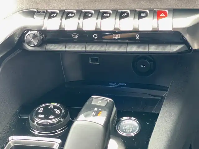 プジョー ５００８ GT ブルーHDi 山梨県 2019(令1)年 3.4万km アマゾナイトグレー 純正HDDナビ【USB iPod】/バックカメラ/ETC/横滑り防止装置/レーンキープアシスト/衝突軽減ブレーキ/ブラインドスポットモニター/クルーズコントロール/オートマチックハイビーム/オートライト/LEDライト/パドルシフト/前後ドライブレコーダー/純性フロアマット