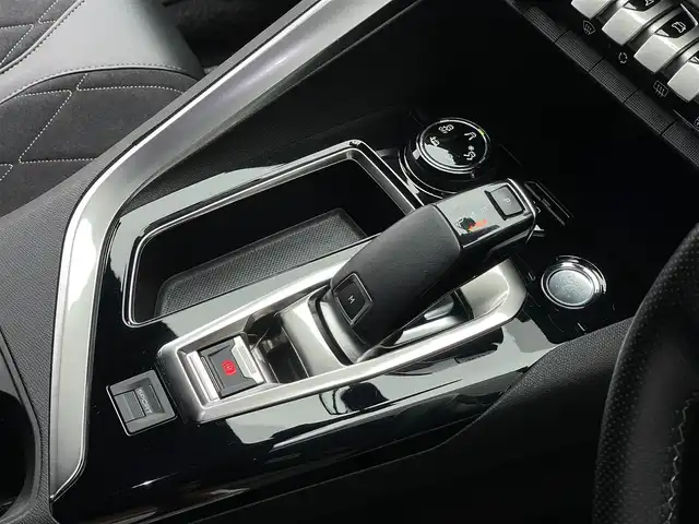 プジョー ５００８ GT ブルーHDi 山梨県 2019(令1)年 3.4万km アマゾナイトグレー 純正HDDナビ【USB iPod】/バックカメラ/ETC/横滑り防止装置/レーンキープアシスト/衝突軽減ブレーキ/ブラインドスポットモニター/クルーズコントロール/オートマチックハイビーム/オートライト/LEDライト/パドルシフト/前後ドライブレコーダー/純性フロアマット
