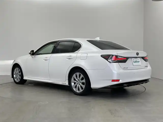 レクサス ＧＳ 300h Iパッケージ 埼玉県 2018(平30)年 4.7万km ソニッククォーツ メーカーナビ　黒レザーシート　三眼ＬＥＤ　ＢＳＭ　パワートランク　クリアランスソナー　ステアリングヒーター　シートヒーター　ベンチレーション　純正ドラレコ　ＥＴＣ　レーダークルーズコントロール
