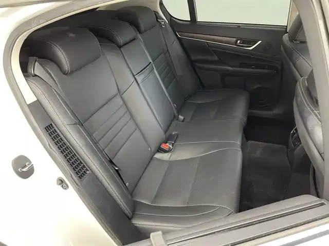 レクサス ＧＳ 300h Iパッケージ 埼玉県 2018(平30)年 4.7万km ソニッククォーツ メーカーナビ　黒レザーシート　三眼ＬＥＤ　ＢＳＭ　パワートランク　クリアランスソナー　ステアリングヒーター　シートヒーター　ベンチレーション　純正ドラレコ　ＥＴＣ　レーダークルーズコントロール