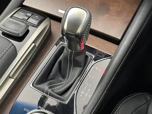 レクサス ＧＳ 300h Iパッケージ 埼玉県 2018(平30)年 4.7万km ソニッククォーツ メーカーナビ　黒レザーシート　三眼ＬＥＤ　ＢＳＭ　パワートランク　クリアランスソナー　ステアリングヒーター　シートヒーター　ベンチレーション　純正ドラレコ　ＥＴＣ　レーダークルーズコントロール