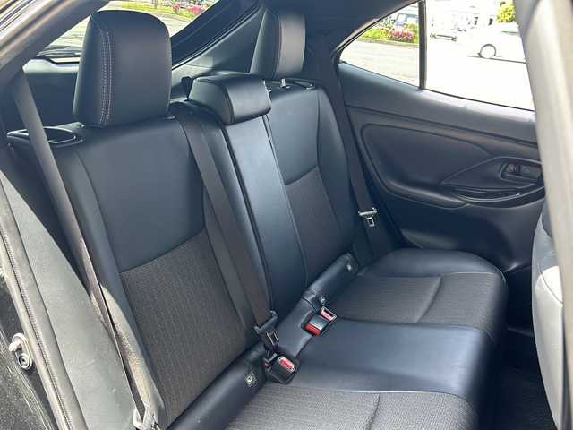 トヨタ ヤリスクロス ハイブリッド Z 静岡県 2023(令5)年 3.7万km ブラックマイカ 純正ディスプレイオーディオ/・アラウンドビューモニター/・フロントカメラ/・サイドカメラ/・USB/・Bluetooth/・AppleCarPlay/・AndroidAuto/主要装備/・プッシュスタート/・ETC車載器/・前後ドライブレコーダー/・前席シートヒーター/・ステアリングヒーター/・純正18インチAW/・オートマチックハイビーム/・LEDヘッドライト/・運転席パワーシート/・ハーフレザーシート/・純正フロアマット/安全装備/・プリクラッシュセーフティ/・レーンディパーチャーアラート/・レーダークルーズコントロール/・前後ソナー/・パーキングサポートブレーキ/・ロードサインアシスト
