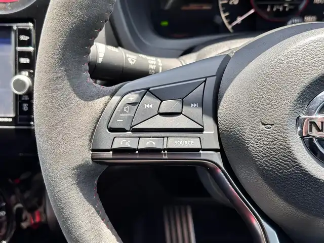 日産 ノート e－パワー ニスモ 宮城県 2020(令2)年 3.6万km ダークメタルグレー インテリジェントアラウンドビューモニター/インテリジェントルームミラー/ドアミラーヒーター/LEDヘッドランプ/インテリジェントクルーズコントロール/車線逸脱防止支援システム/＝＝＝/インテリジェントエマージェンシーブレーキ/車線逸脱警報/踏み間違い衝突防止アシスト/フロント＆バックソナー/ハイビームアシスト/純正ナビ（MM319D-L）/・CD/DVD/・Bluetooth/・フルセグTV/ETC/ドライブレコーダー/オートライト/革巻きステアリング/ステアリングスイッチ/スマートキー＆プッシュスタート/電動格納ミラー/アルミ製ペダル/純正16インチAW/純正フロアマット/ラゲッジマット/ドアバイザー/Wエアバッグ