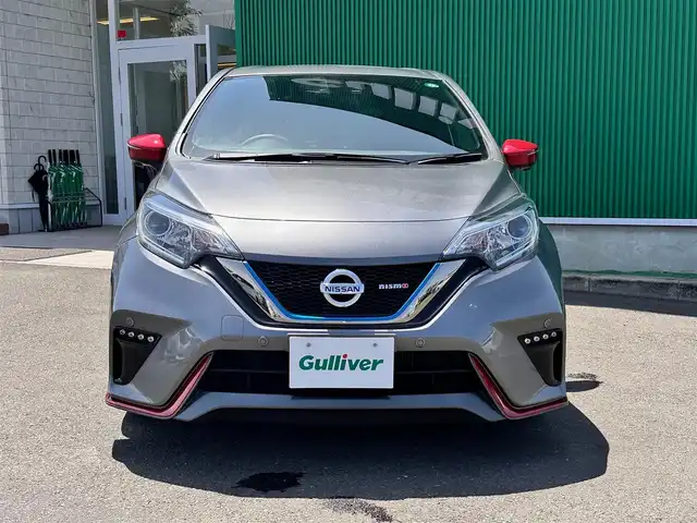 日産 ノート e－パワー ニスモ 宮城県 2020(令2)年 3.6万km ダークメタルグレー インテリジェントアラウンドビューモニター/インテリジェントルームミラー/ドアミラーヒーター/LEDヘッドランプ/インテリジェントクルーズコントロール/車線逸脱防止支援システム/＝＝＝/インテリジェントエマージェンシーブレーキ/車線逸脱警報/踏み間違い衝突防止アシスト/フロント＆バックソナー/ハイビームアシスト/純正ナビ（MM319D-L）/・CD/DVD/・Bluetooth/・フルセグTV/ETC/ドライブレコーダー/オートライト/革巻きステアリング/ステアリングスイッチ/スマートキー＆プッシュスタート/電動格納ミラー/アルミ製ペダル/純正16インチAW/純正フロアマット/ラゲッジマット/ドアバイザー/Wエアバッグ