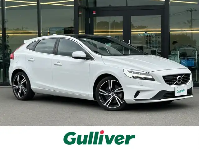 ボルボ Ｖ４０ T－5 Rデザイン ファイナルED 東京都 2020(令2)年 2.2万km アイスホワイト パノラマルーフ/harmankardon/純正ナビ/ドライブレコーダー/ETC/レザーシート/パワーシート/シートヒーター/パドルシフト/衝突軽減システム/レーンキープアシスト/レーダークルーズコントロール/純正18インチAW