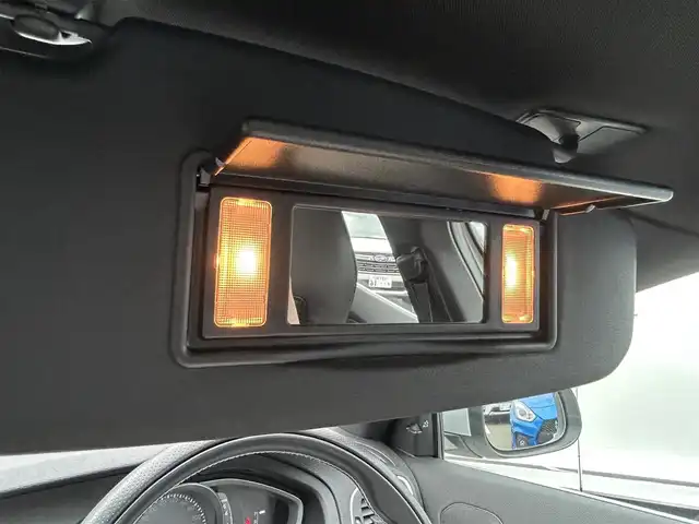 ボルボ Ｖ４０ T－5 Rデザイン ファイナルED 東京都 2020(令2)年 2.2万km アイスホワイト パノラマルーフ/harmankardon/純正ナビ/ドライブレコーダー/ETC/レザーシート/パワーシート/シートヒーター/パドルシフト/衝突軽減システム/レーンキープアシスト/レーダークルーズコントロール/純正18インチAW