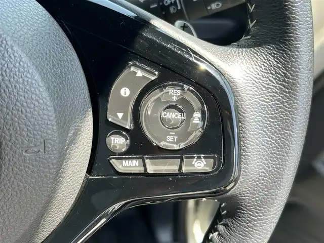 ホンダ Ｎ ＢＯＸ カスタム L ターボ スタイル+ブラック 和歌山県 2022(令4)年 2万km プラチナホワイトパール 社外ナビ/フルセグTV/（BT/CD/DVD)/衝突軽減ブレーキ/レーダークルーズコントロール/コーナーセンサー/レーンキープ/横滑り防止装置/両側パワースライドドア/純正フロアマット/純正アルミホイール/革巻きステアリング/ステアリングスイッチ/LEDヘッドライト/フォグランプ/オートライト/オートマチックハイビーム