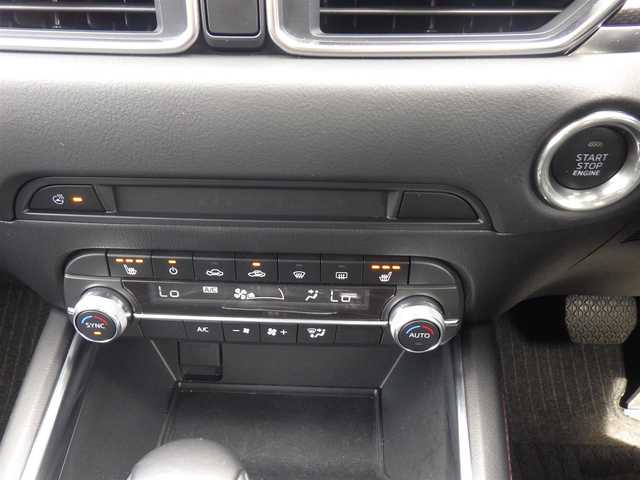 マツダ ＣＸ－５ 20S ブラックトーンED 千葉県 2023(令5)年 3.4万km ジェットブラックマイカ i-ACTIVSENSE/・スマートブレーキサポート/・ブラインドスポットモニタリング/・レーンキープ・アシスト・システム/アクティブ・ドライビング・ディスプレイ/クルーズコントロール/ハーフレザーシート/運転席パワーシート/前席シートヒーター/純正SDナビ/地デジTV/【Bluetooth接続】/【Apple CarPlay　Android Auto対応】/360°ビュー・モニター/ドライブレコーダー/ETC/LEDヘッドライト/ウインカーミラー/コーナーセンサー/純正19インチアルミホイル/サイド/カーテンエアバッグ/アドバンストキーレスエントリー