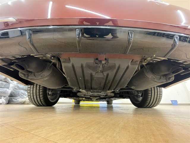 ホンダ レジェンド ハイブリッド EX 群馬県 2020(令2)年 6.2万km プレミアムディープロッソパール ホンダセンシング/SH-AWD/サンルーフ/ジュエルアイLEDヘッドライト/純正メーカーナビ/・フルセグTV/・CD/DVD/BT/・HDMI/AUX/USB/iPod/・AM.FM/全方位カメラ/コーナーセンサー/ETC/ドライブレコーダー/白レザーシート/前席パワーシート(D席メモリ付)/前席エアーシート/全席シートヒーター/革巻きステアリング/ステアリングスイッチ/パドルシフト/ステアリングヒーター/KRELLサウンド/スマートキー/プッシュスタート/置くだけ充電/フォグランプ/オートライト/純正19インチAW/純正フロアマット/横滑り防止システム/電動格納ウィンカーミラー/リアサンシェード